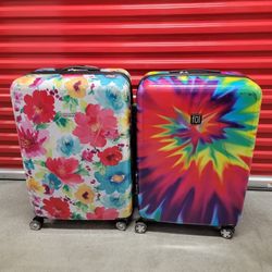 Lot of (2) Beautiful 29-Inch Rolling Wheeled Large Luggage 