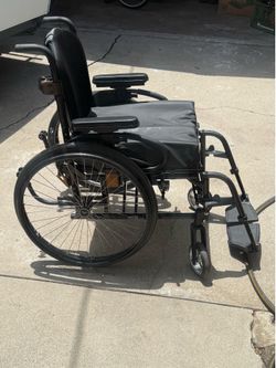 CUSTOM WHEELCHAIR