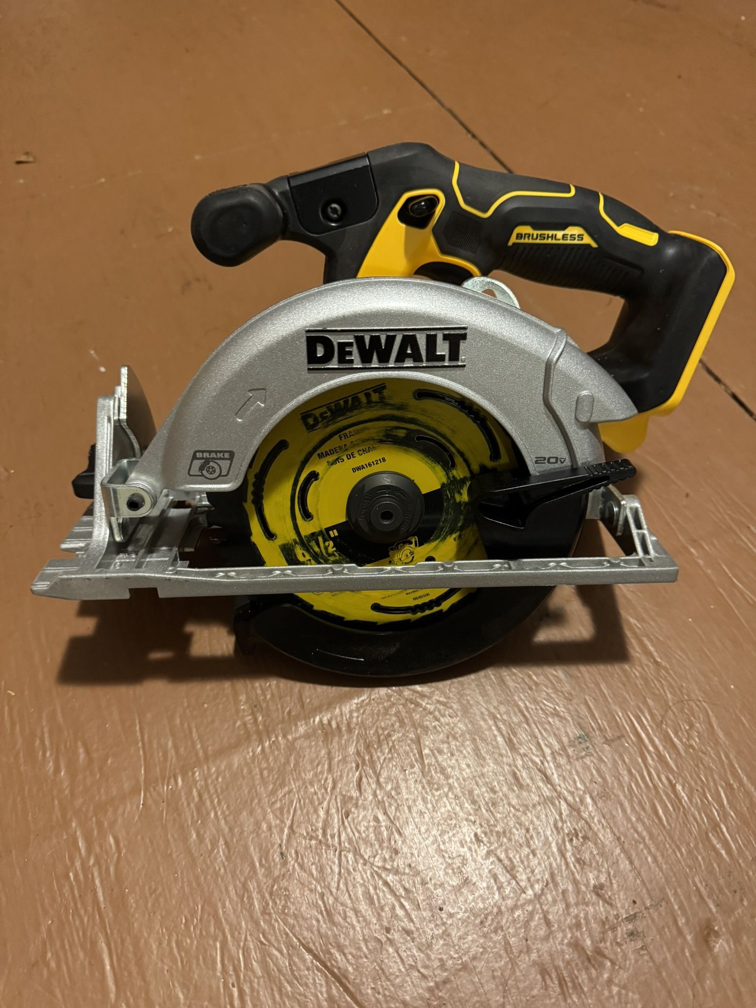 DeWalt DCS565 20V XR Brushless 6-1/2” Circular Saw – Bare Tool (No Battery) $175