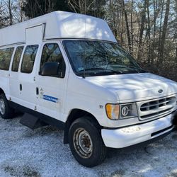 2002 Ford E-250