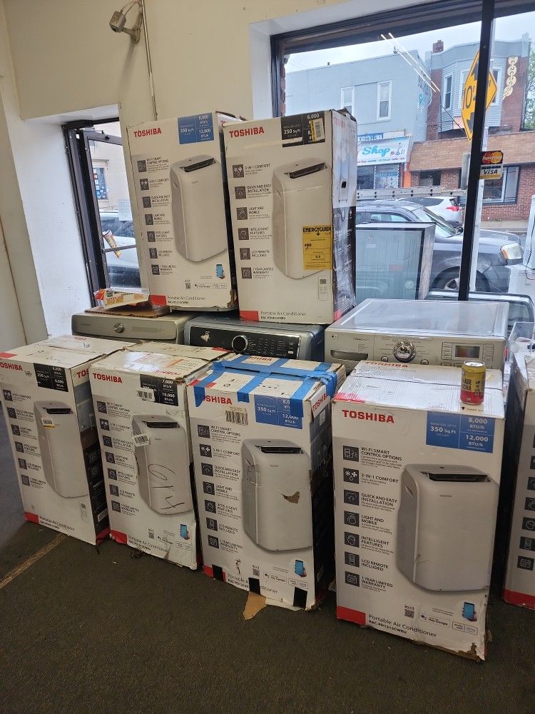 New Toshiba 6000btu Portable AC