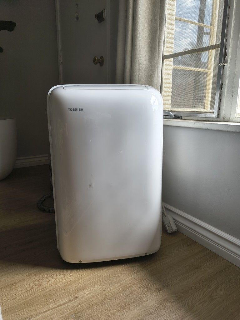 Toshiba Portable Window AC