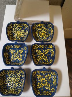 6 Ozen ceramic apple shaped dipping bowls