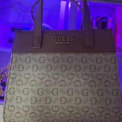 Guess Hand Bag!