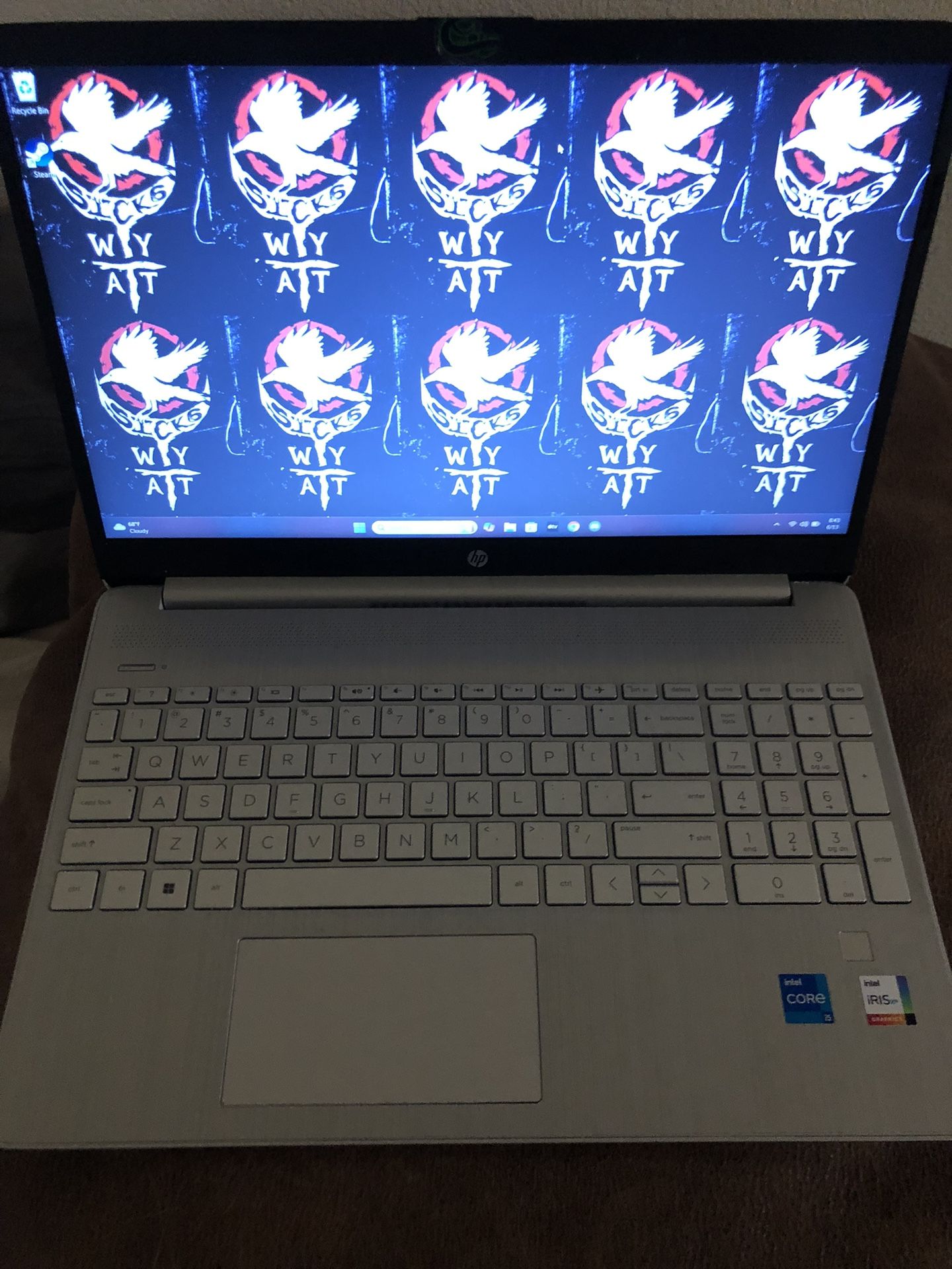 Silver HP Laptop Great Condition