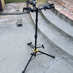 Hercules Tri Guitar Stand