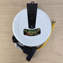 Pro-Reel 30′ Retractable Cord Reel (5000A-30GF-CB) — Works Great
