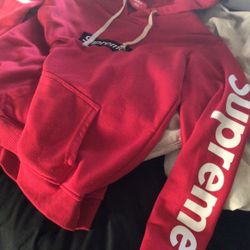 Supreme Hoodie