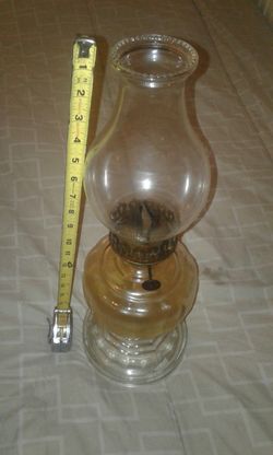 Antique EAGLE Kerosene Lamp. flawed burner.