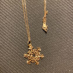 14K  Gold Snowflake Pendant And Chain