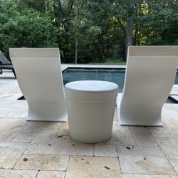 2 Ledge Loungers & Ice Basin  *LIKE NEW*