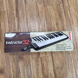 Instructor 32 melodica