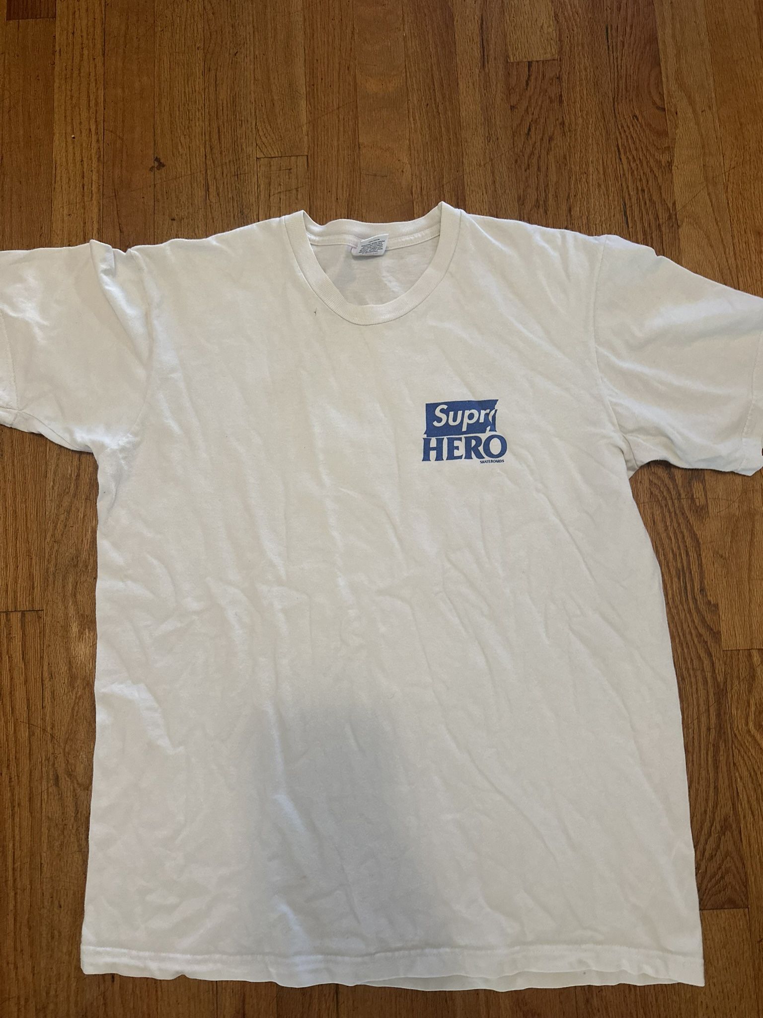 Supreme anti Hero Tee