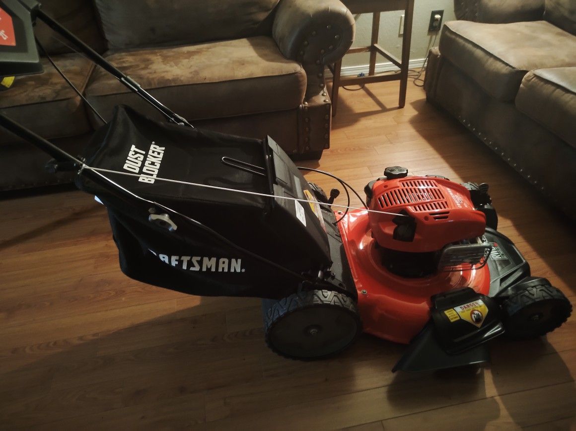 Craftsman Gas Powered Self Propelled Mower Model 12BBP2R3793