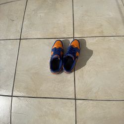 Nike dunks, low knicks, orange and blue