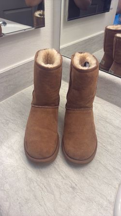UGG Classic Short Boots Chestnut