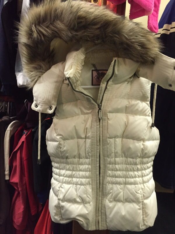 Juicy couture vest medium retails $240