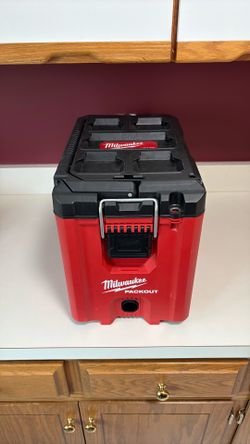 Milwaukee Compact Packout Toolbox