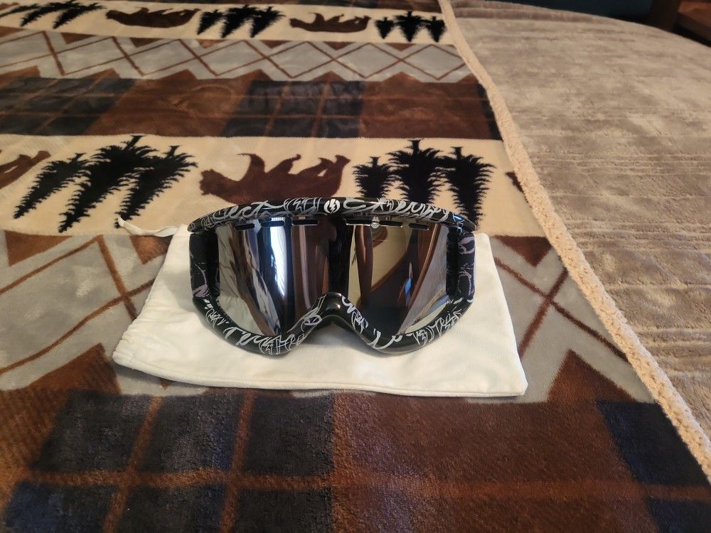 Electric Snowboard Googles! Like New!