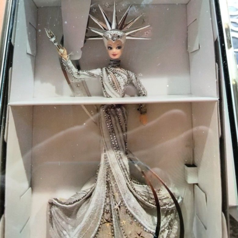 Silver Statue Of Liberty Barbie Perfect In Box