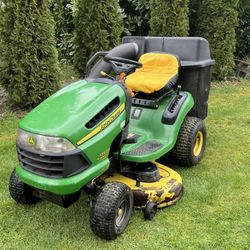 John Deere 125 Lawn Mower