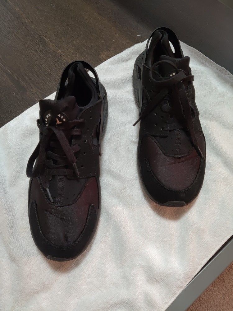 NIKE AIR HUARACHE WOMEN'S 9.5 Running Shoes Triple Black