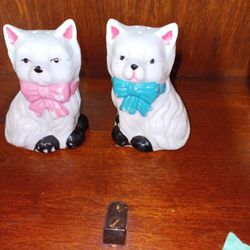 Porciilen Cat Salt And Pepper Shakers