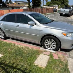 2011 Toyota Camry XLE 4D