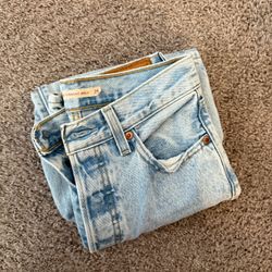 Levis Jeans