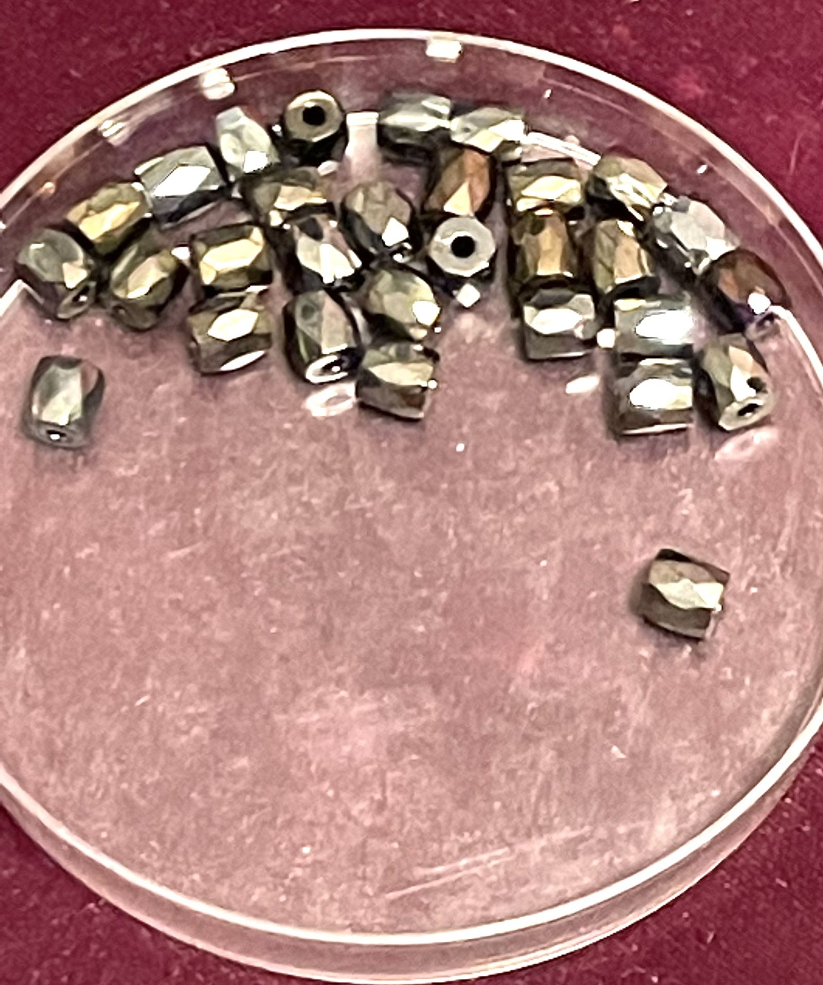 Lot Of 30 7mm Metallic Beads
