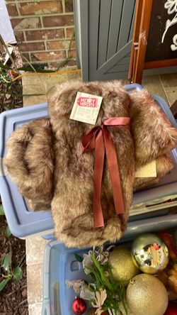 Merry Moments faux fur wine bag