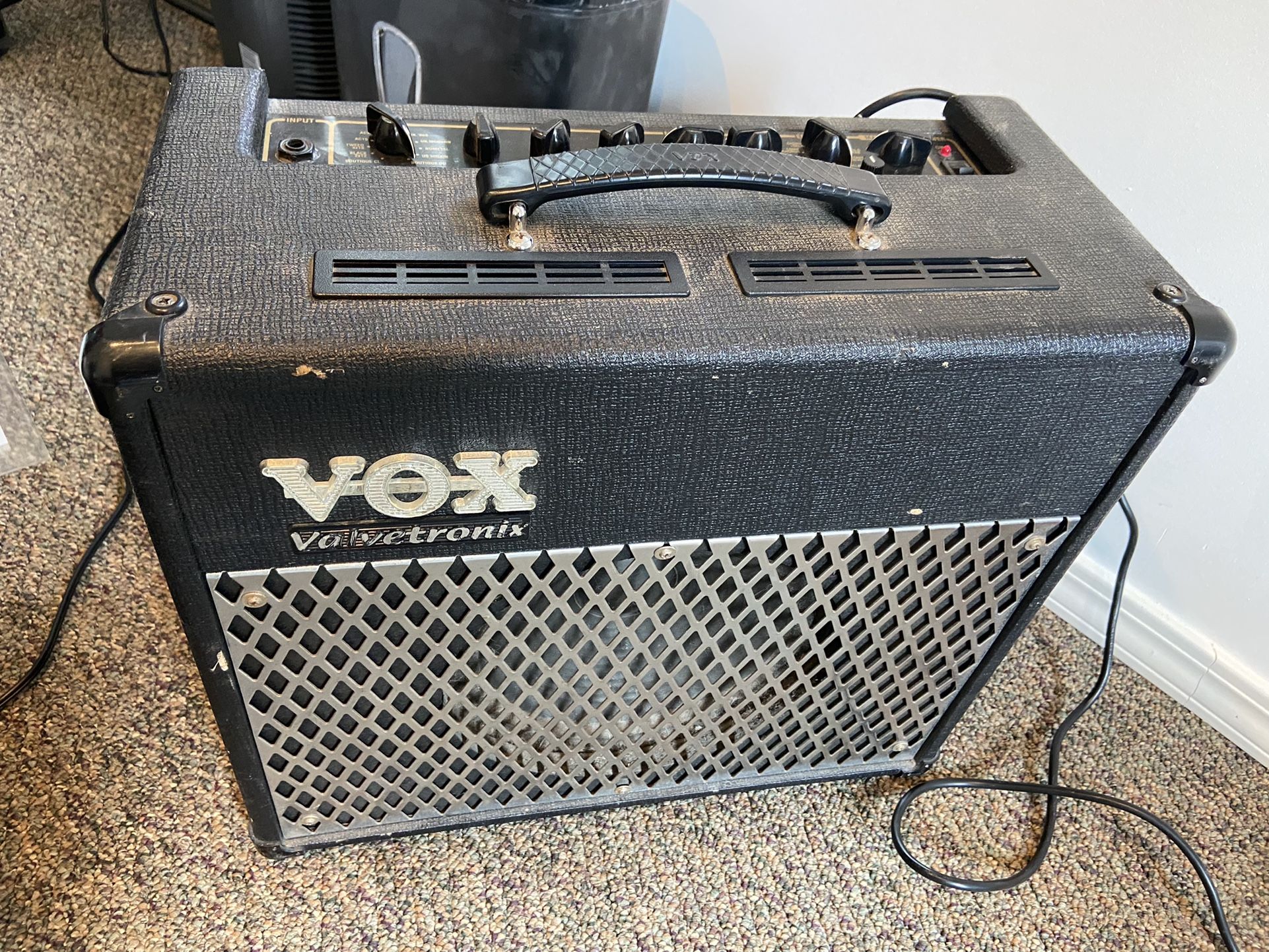 Vox Valvetronix 30W Guitar Amp