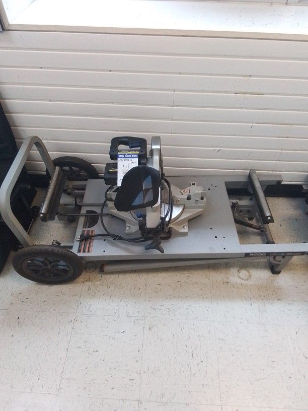 Delta Mitre SAW W/ Stand