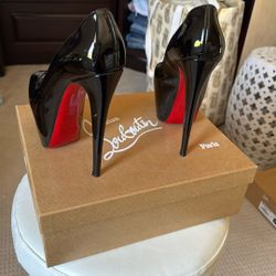 Christian Louboutin Paris