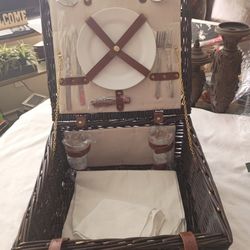 Design Trend Natural Fiber Collection Picnic Basket New Vintage 