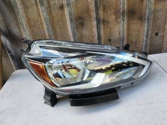 2016-2019 Nissan Sentra Headlight Halogen Passenger Right Side OEM