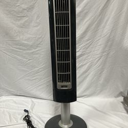 Lasko Model 2519 Pedestal Tower Fan Oscillating 3-Speed Timer Black Gray