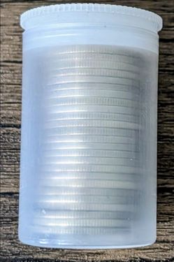 Silver Quarters: 24 coins ((available))