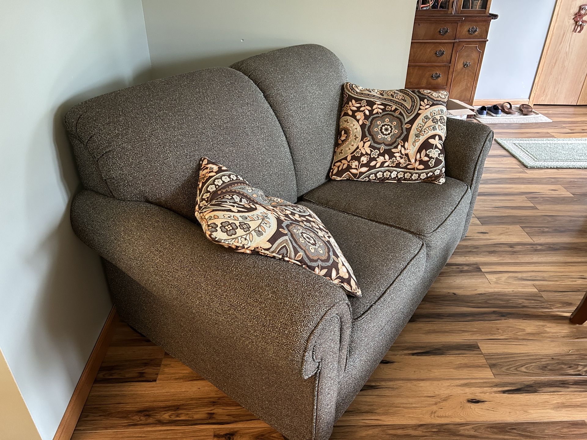 Loveseat Great Condition!