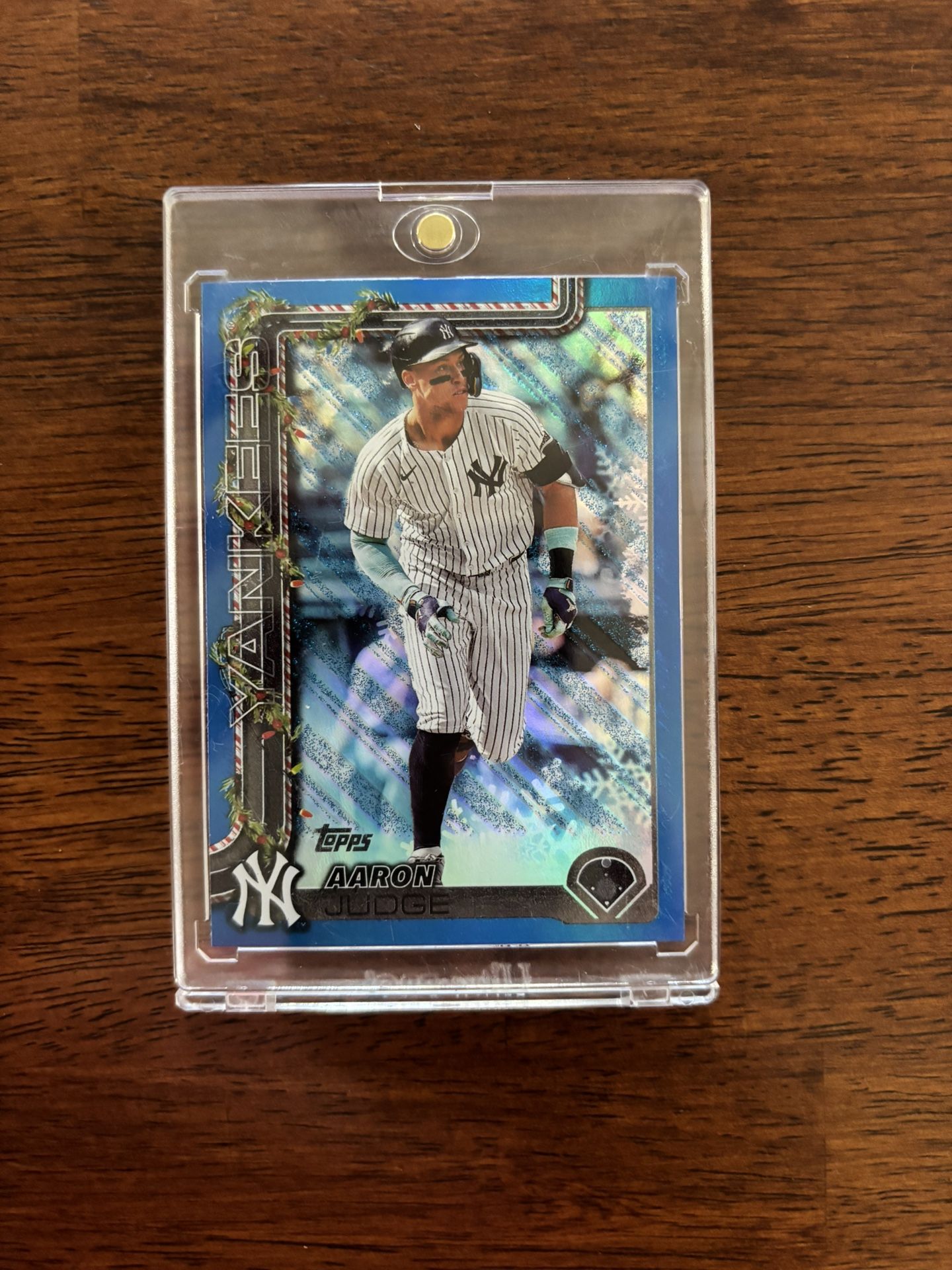 2025 Topps Aaron Judge blue sparkle Yankees parallel