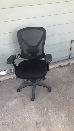 Tilt back office chair