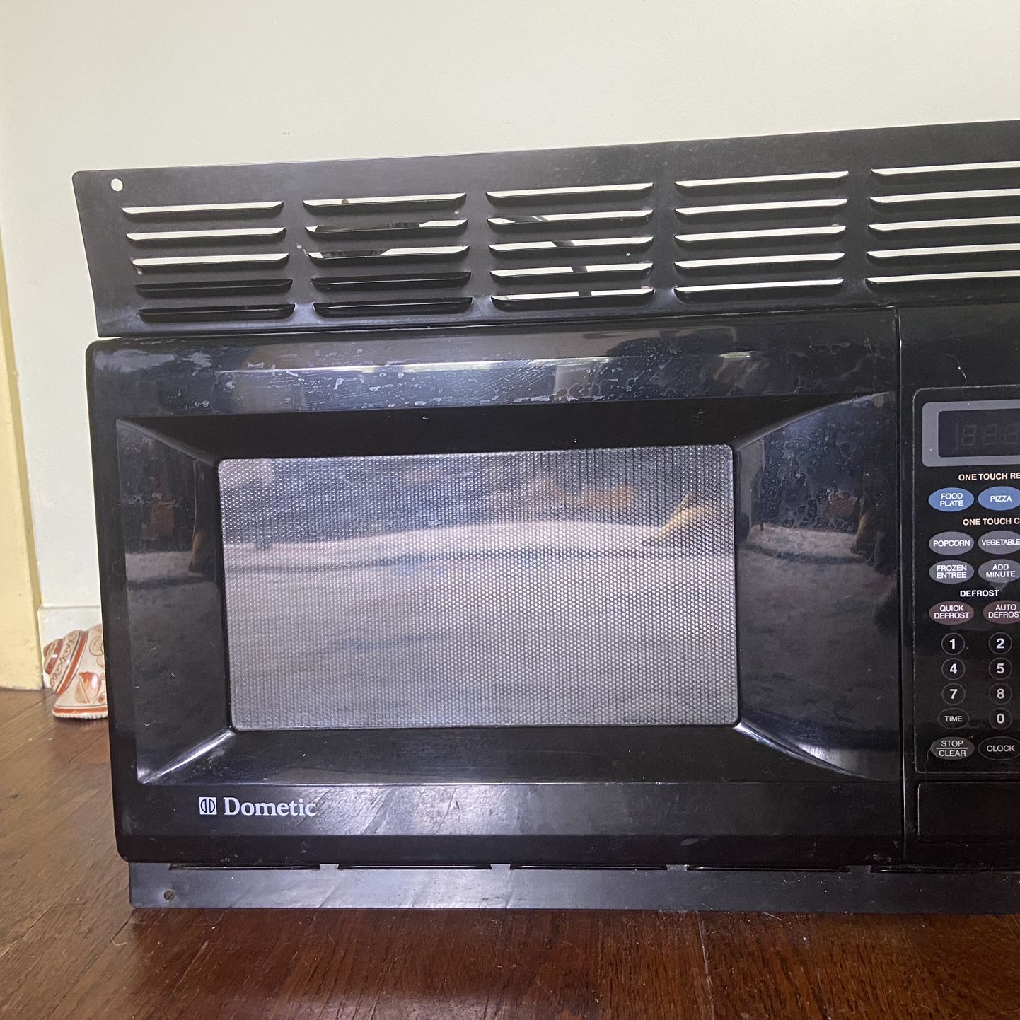 RV Microwave - Dometic 