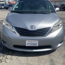 2013 Toyota Sienna