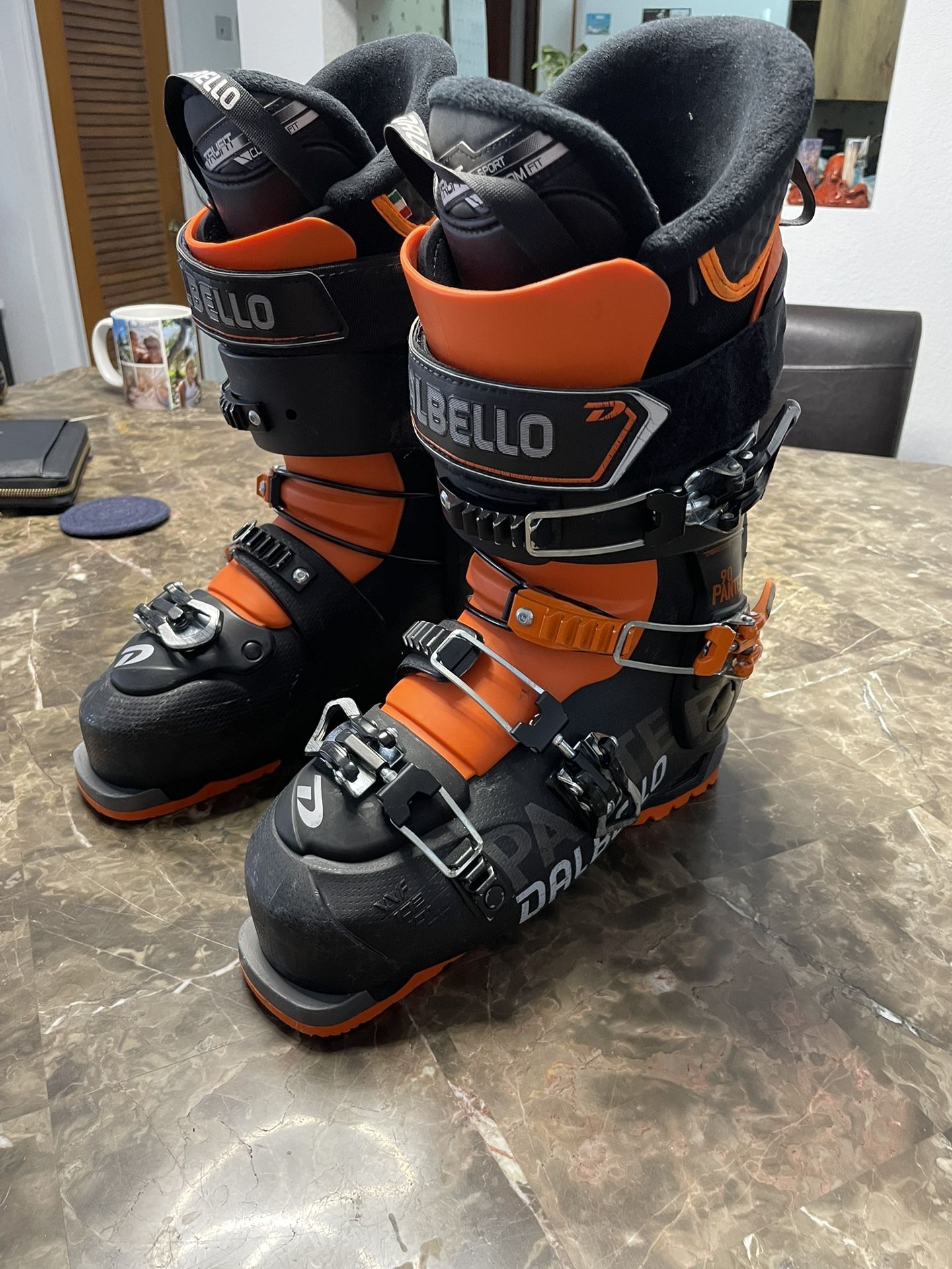 Men’s 26.5 Ski Boots Dalbello Panera 90
