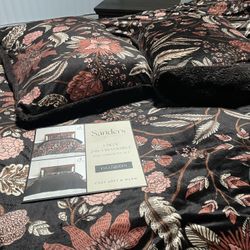  Queen Comforter Set. Black Multicolored Super Soft.