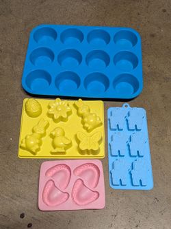 Silicone/plastic molds (free)
