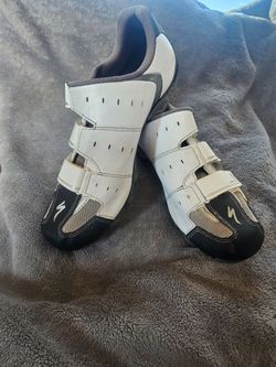 Specialized clipless biking shoes