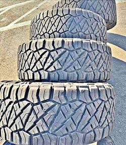 35x12.50/20 nitto 📍📍 Vendo un set de llantas con 80% de vida las 4 📍🌟