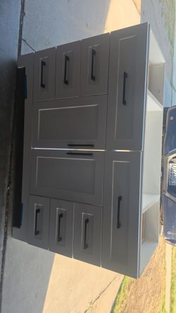 Bathroom vanity