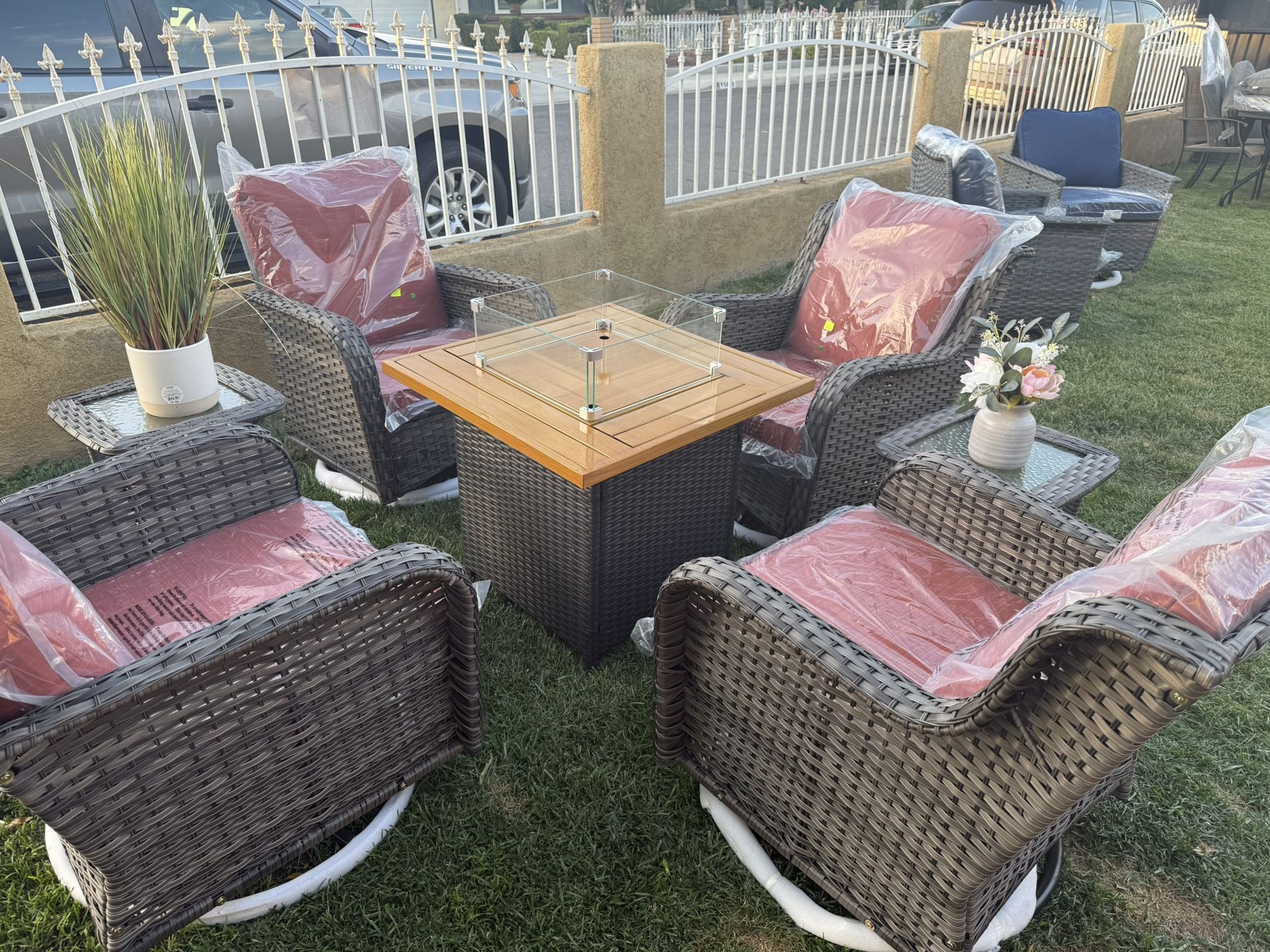 Brand New Patio Outdoor Swivel Chairs With Fire Pit